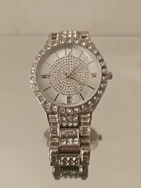 Silver Crystal Accent Women's Watch - Elegant Sparkle